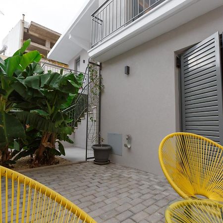 Groundfloor 2Br Apt With Smallyard Near The Heart Of Kalamata Luaran gambar
