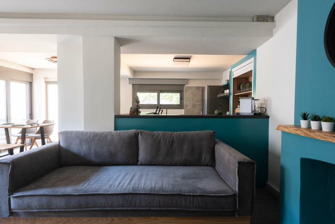 Groundfloor 2Br Apt With Smallyard Near The Heart Of Kalamata Luaran gambar