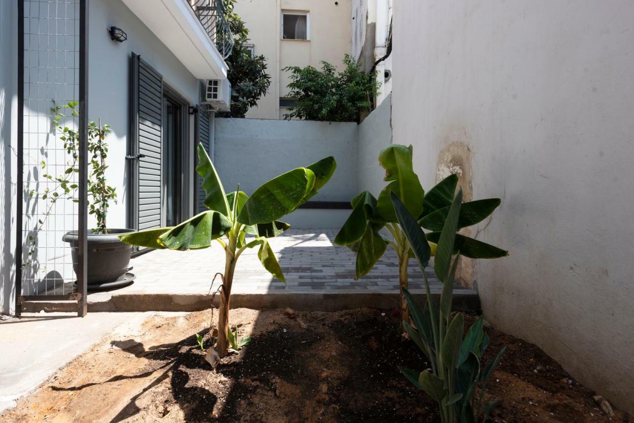 Groundfloor 2Br Apt With Smallyard Near The Heart Of Kalamata Luaran gambar